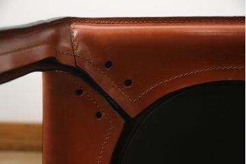 中古　Cassina(カッシーナ)　412　CAB(キャブ)　MARIO BELLINI(マリオベリーニ)　シンプルモダンな空間づくりに活躍するアームレスチェア2脚セット(ダイニングチェア、椅子、イス、バラ売り可能)(定価2脚で約47万5千円)(R-078800)