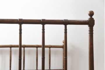 イギリスアンティーク　バーチ材　上品なデザインのベッドフレーム(セミダブル、木製ベッド、英国)(R-078805)