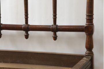 イギリスアンティーク　バーチ材　上品なデザインのベッドフレーム(セミダブル、木製ベッド、英国)(R-078805)