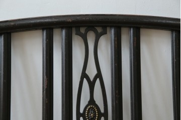 アメリカアンティーク　アイアンフレームがお洒落なベッドフレーム　(R-078806)