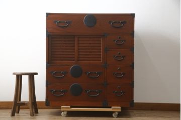 中古　美品!!　高級品　国産　職人手作り　三方欅(ケヤキ)材　内部桐材　和の空間づくりにおすすめのアンティーク調時代箪笥(和箪笥、収納箪笥、整理箪笥)(R-078807)