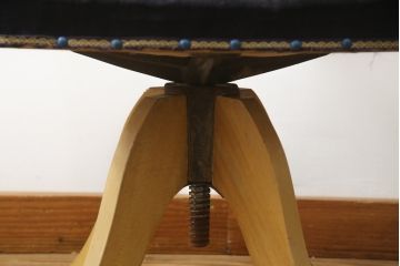 和製アンティーク　楢(ナラ)材　ナチュラルスタイルにも合わせやすいレトロな回転チェア(ドクターチェア、アームチェア、デスクチェア、椅子、イス)(R-078809)