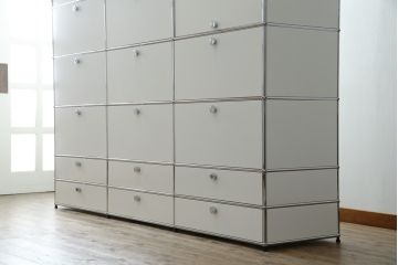中古　USMハラー(USM Haller)　3列7段(3×7)　美しくシンプルなデザインが目を引く鉄製収納棚(戸棚、キャビネット)(定価約186万円)(R-078810)