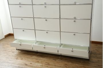 中古　USMハラー(USM Haller)　3列7段(3×7)　美しくシンプルなデザインが目を引く鉄製収納棚(戸棚、キャビネット)(定価約186万円)(R-078810)