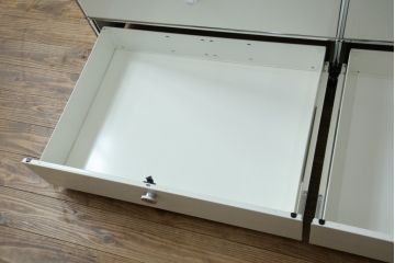 中古　USMハラー(USM Haller)　3列7段(3×7)　美しくシンプルなデザインが目を引く鉄製収納棚(戸棚、キャビネット)(定価約186万円)(R-078810)