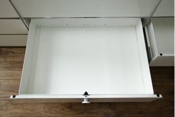 中古　USMハラー(USM Haller)　3列7段(3×7)　美しくシンプルなデザインが目を引く鉄製収納棚(戸棚、キャビネット)(定価約186万円)(R-078810)