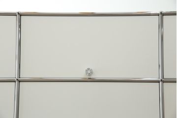中古　USMハラー(USM Haller)　3列7段(3×7)　美しくシンプルなデザインが目を引く鉄製収納棚(戸棚、キャビネット)(定価約186万円)(R-078810)