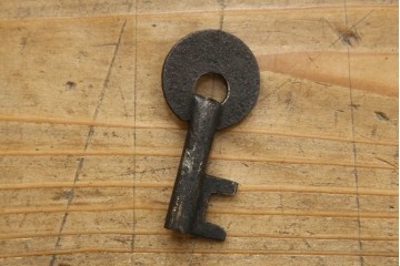 和製アンティーク　漆塗り　総欅(ケヤキ)材　落ち着いた木の色味が魅力的な銭箱(銭函)(R-078816)