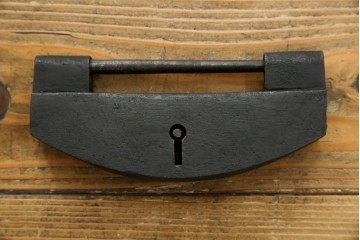 和製アンティーク　漆塗り　総欅(ケヤキ)材　落ち着いた木の色味が魅力的な銭箱(銭函)(R-078816)