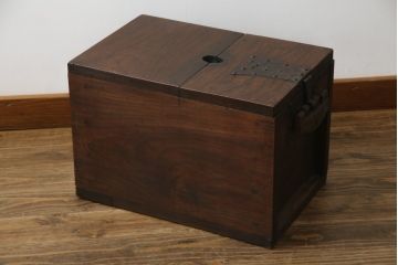 和製アンティーク　漆塗り　総欅(ケヤキ)材　落ち着いた木の色味が魅力的な銭箱(銭函)(R-078816)