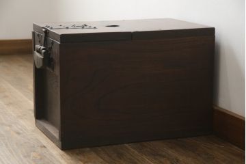 和製アンティーク　漆塗り　総欅(ケヤキ)材　落ち着いた木の色味が魅力的な銭箱(銭函)(R-078816)