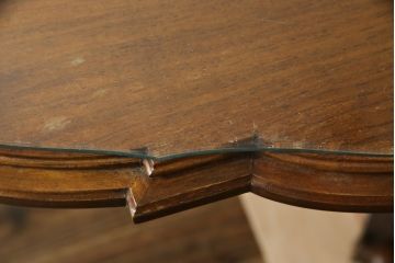 中古　最高級　イタリア輸入家具　マホガニー材　素晴らしい彫刻のダイニングテーブル(食卓、4人掛け、6人掛け)(定価約400万円)(R-078819)