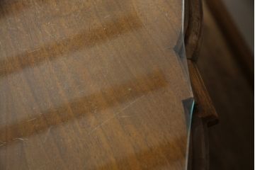 中古　最高級　イタリア輸入家具　マホガニー材　素晴らしい彫刻のダイニングテーブル(食卓、4人掛け、6人掛け)(定価約400万円)(R-078819)