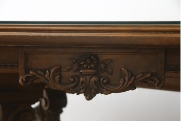 中古　最高級　イタリア輸入家具　マホガニー材　素晴らしい彫刻のダイニングテーブル(食卓、4人掛け、6人掛け)(定価約400万円)(R-078819)