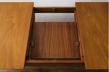 北欧ビンテージ　チーク材　シンプルですっきりとした佇まいが魅力的なエクステンションテーブル(ダイニングテーブル、4人掛け、6人掛け、食卓、作業台、ヴィンテージ)(R-078820)
