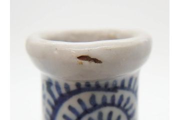 江戸〜明治期　古伊万里　染付　蛸唐草模様が見事な徳利(伊万里、花瓶、花入、花器、酒器、とっくり、和食器)(R-078822)