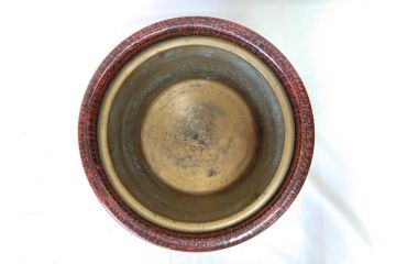 明治期　時代物　上手物　彫刻　鎌倉彫り　菊文　匠の技が光る彫刻が美しい火鉢(漆器、木製、丸火鉢、手あぶり)(R-078823)