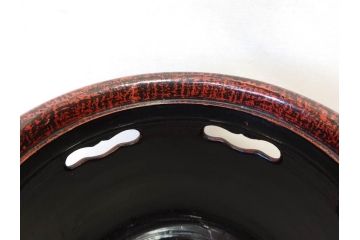 明治期　時代物　上手物　彫刻　鎌倉彫り　菊文　匠の技が光る彫刻が美しい火鉢(漆器、木製、丸火鉢、手あぶり)(R-078823)