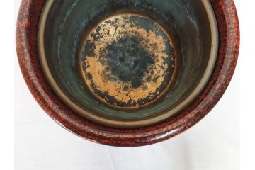 明治期　時代物　上手物　彫刻　鎌倉彫り　菊文　深みのある漆が上品な火鉢(漆器、木製、丸火鉢、手あぶり)(R-078824)