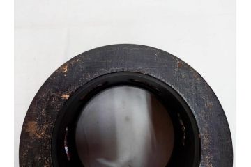 明治期　時代物　上手物　彫刻　鎌倉彫り　菊文　細やかな彫りと透かしのデザインが目を引く火鉢(漆器、木製、丸火鉢、手あぶり)(R-078825)