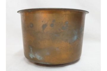 明治期　時代物　上手物　彫刻　鎌倉彫り　菊文　細やかな彫りと透かしのデザインが目を引く火鉢(漆器、木製、丸火鉢、手あぶり)(R-078825)