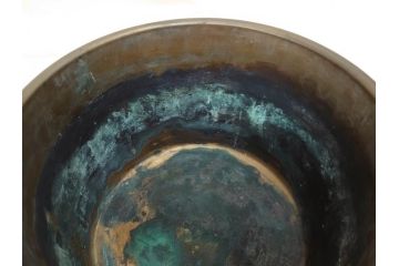 明治期　時代物　上手物　彫刻　鎌倉彫り　菊文　細やかな彫りと透かしのデザインが目を引く火鉢(漆器、木製、丸火鉢、手あぶり)(R-078825)