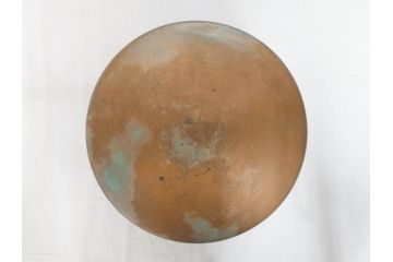 明治期　時代物　上手物　彫刻　鎌倉彫り　菊文　細やかな彫りと透かしのデザインが目を引く火鉢(漆器、木製、丸火鉢、手あぶり)(R-078825)
