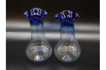 戦前　大正〜昭和初期　昭和レトロ　青フリル　縁のフリルデザインが可愛らしいガラス花瓶2個セット(一輪挿し、花入、花器、硝子)(R-078828)