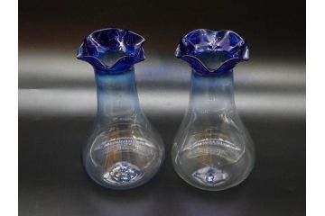 戦前　大正〜昭和初期　昭和レトロ　青フリル　深い瑠璃色が印象的な花瓶2個セット(一輪挿し、花入、花器、硝子)(R-078829)