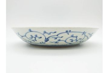 江戸期　大明成化年製　古伊万里　染付　松・山水図　約37cm　1尺2寸　色の濃淡で柔らかな雰囲気を感じる大皿(尺皿、和皿、和食器、一尺二寸)(R-078830)