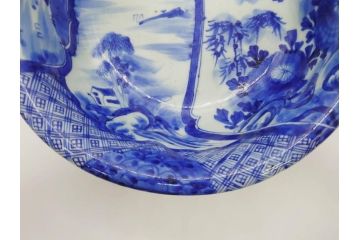 江戸期　古伊万里　染付　山水図　約26cm　8.6寸　器全体に描かれた細やかな色絵が見事な深鉢(大鉢、大皿、深皿、菊、藍草花文、和皿、和食器、八寸六分)(R-078832)