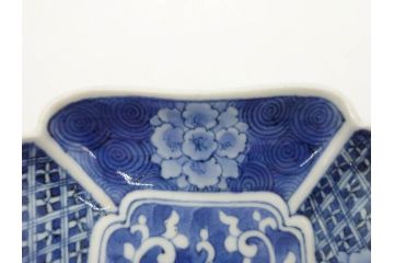 時代物　中国古玩　唐物　染付　碧玉珍玩　約14cm　4.5寸　繊細に描かれたデザインに匠の技が光る変形皿5枚セット(古伊万里、なます皿、小皿、菊唐草文、四寸五分、和食器、和皿)(R-078833)