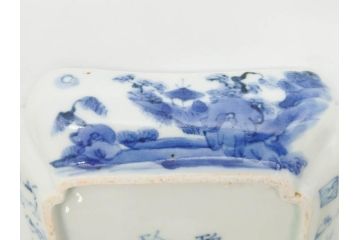 時代物　中国古玩　唐物　染付　碧玉珍玩　約14cm　4.5寸　繊細に描かれたデザインに匠の技が光る変形皿5枚セット(古伊万里、なます皿、小皿、菊唐草文、四寸五分、和食器、和皿)(R-078833)