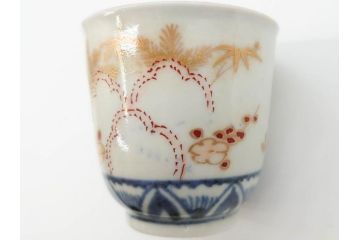 江戸期　古伊万里　金彩　松竹梅　染付　縁周りに施された石垣文が印象的なお猪口5客セット(蕎麦猪口、酒器、おちょこ、御猪口、湯呑み、湯のみ、お猪口、和食器)(R-078837)
