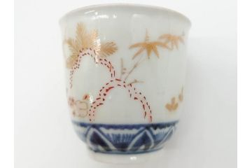 江戸期　古伊万里　金彩　松竹梅　染付　縁周りに施された石垣文が印象的なお猪口5客セット(蕎麦猪口、酒器、おちょこ、御猪口、湯呑み、湯のみ、お猪口、和食器)(R-078837)