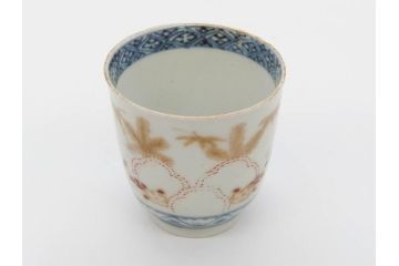 江戸期　古伊万里　金彩　松竹梅　染付　縁周りに施された石垣文が印象的なお猪口5客セット(蕎麦猪口、酒器、おちょこ、御猪口、湯呑み、湯のみ、お猪口、和食器)(R-078837)
