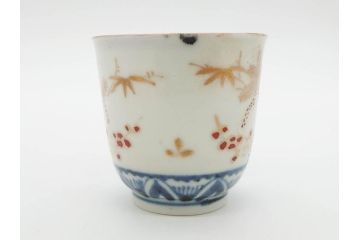 江戸期　古伊万里　金彩　松竹梅　染付　縁周りに施された石垣文が印象的なお猪口5客セット(蕎麦猪口、酒器、おちょこ、御猪口、湯呑み、湯のみ、お猪口、和食器)(R-078837)