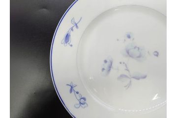 ビンテージ　フランス　LIMOGES(リモージュ)　GIRAUD(ジロー)　花柄がエレガントなプレート4枚&キャンドルスタンドセット(ヴィンテージ、フラワー、燭台、ろうそく立て、火立て、キャンドルスティック、蝋燭立て、皿、中皿、磁器、洋食器)(R-078839)