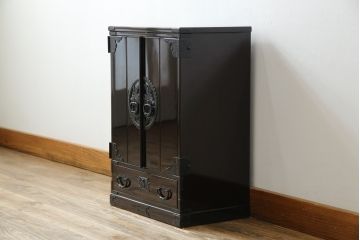 新品　未使用　仙台箪笥　落ち着きのある色味が魅力的な仏壇と仏具のセット(仙台仏壇)(定価約30万円)(R-078841)