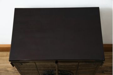 新品　未使用　仙台箪笥　落ち着きのある色味が魅力的な仏壇と仏具のセット(仙台仏壇)(定価約30万円)(R-078841)