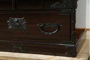 新品　未使用　仙台箪笥　落ち着きのある色味が魅力的な仏壇と仏具のセット(仙台仏壇)(定価約30万円)(R-078841)