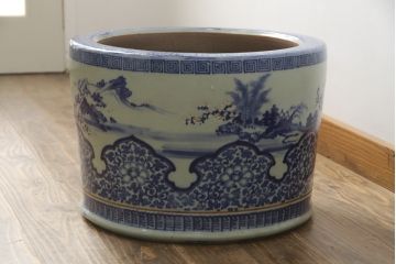 アンティーク雑貨　昭和初期　山水・風景の図　和の風情を感じる瀬戸火鉢(鉢カバー、傘立て)(R-078844)