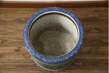 アンティーク雑貨　昭和初期　山水・風景の図　和の風情を感じる瀬戸火鉢(鉢カバー、傘立て)(R-078844)