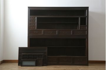 和製アンティーク　前面欅(ケヤキ)材　赤松材　変わりデザインの北陸水屋箪笥(キャビネット、食器棚、収納棚、戸棚、重ね箪笥、上下バラ売り可能)(R-078850)