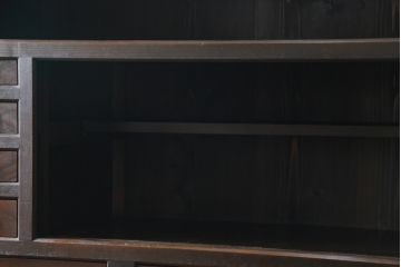 和製アンティーク　前面欅(ケヤキ)材　赤松材　変わりデザインの北陸水屋箪笥(キャビネット、食器棚、収納棚、戸棚、重ね箪笥、上下バラ売り可能)(R-078850)
