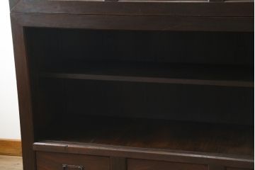 和製アンティーク　前面欅(ケヤキ)材　赤松材　変わりデザインの北陸水屋箪笥(キャビネット、食器棚、収納棚、戸棚、重ね箪笥、上下バラ売り可能)(R-078850)