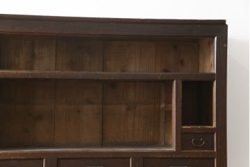 和製アンティーク　前面欅(ケヤキ)材　赤松材　変わりデザインの北陸水屋箪笥サイドボード(収納棚、戸棚、食器棚、サイドキャビネット)(R-078851)