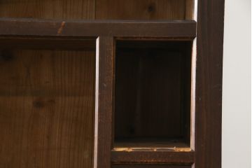 和製アンティーク　前面欅(ケヤキ)材　赤松材　変わりデザインの北陸水屋箪笥サイドボード(収納棚、戸棚、食器棚、サイドキャビネット)(R-078851)