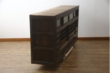 和製アンティーク　前面欅(ケヤキ)材　赤松材　変わりデザインの北陸水屋箪笥サイドボード(収納棚、戸棚、食器棚、サイドキャビネット)(R-078851)