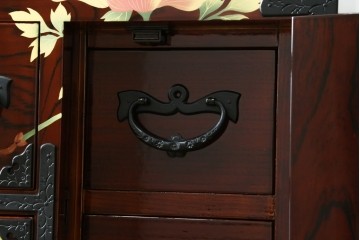 中古　美品!!　木地呂塗りに漆絵が美しい特注品の岩谷堂箪笥　定価約150万円　(R-078854)